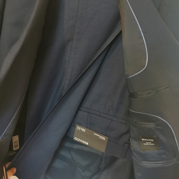 Men suits - Picture 3 of 4